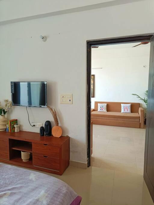 Salokya - A Peaceful 1bhk In Apartment Vrindavan